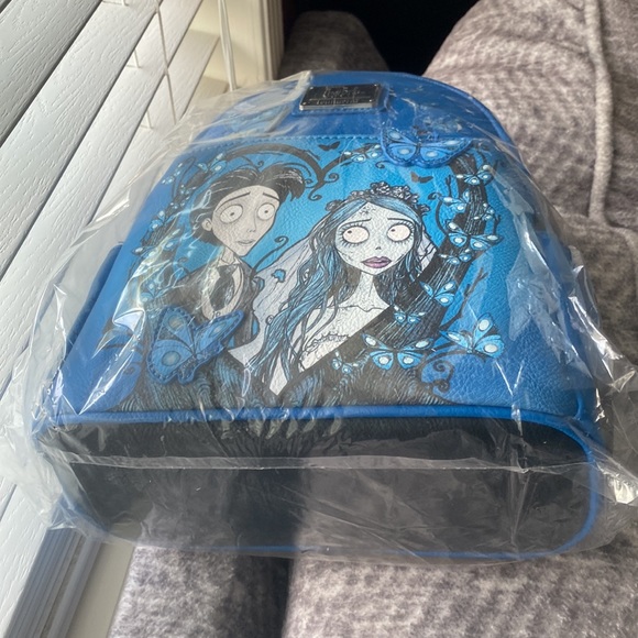 Loungefly Corpse Bride Glow in the dark - Picture 5 of 5